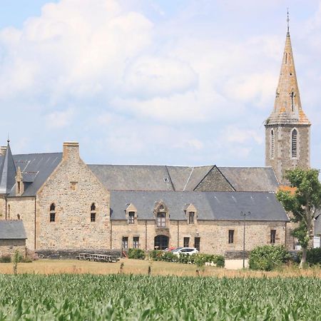 Le Coin Des Hirondelles Villa Pontorson Bagian luar foto
